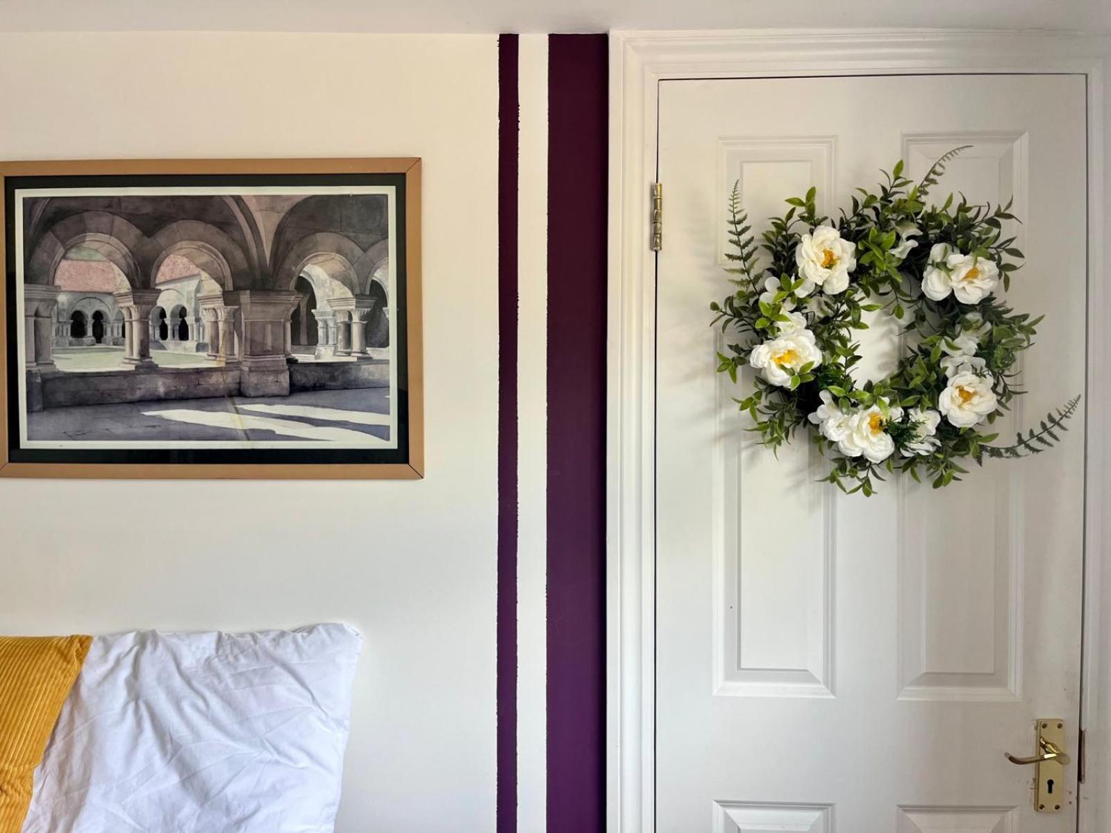 Lopez Home Crawley Ifield エクステリア 写真