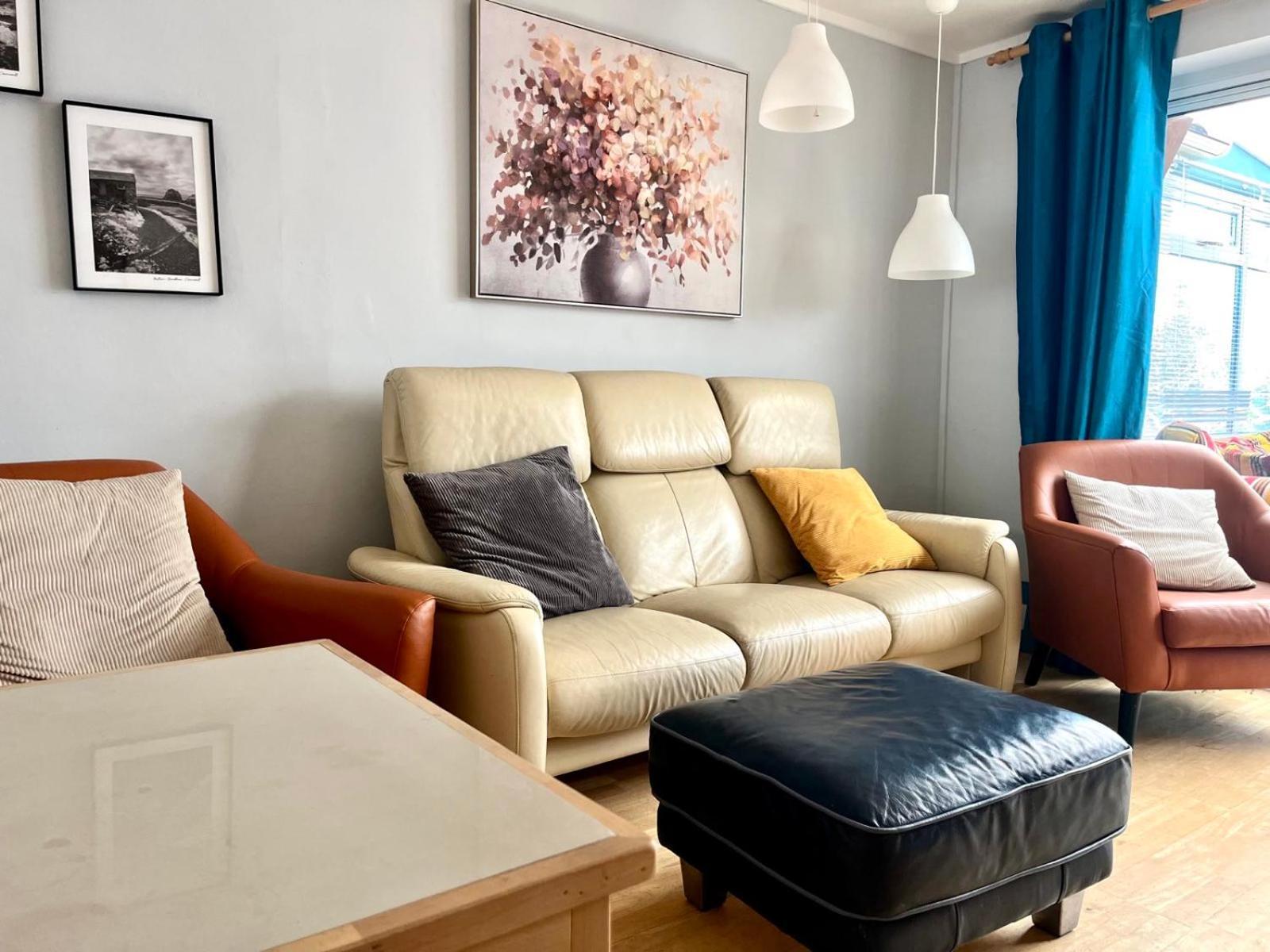Lopez Home Crawley Ifield エクステリア 写真
